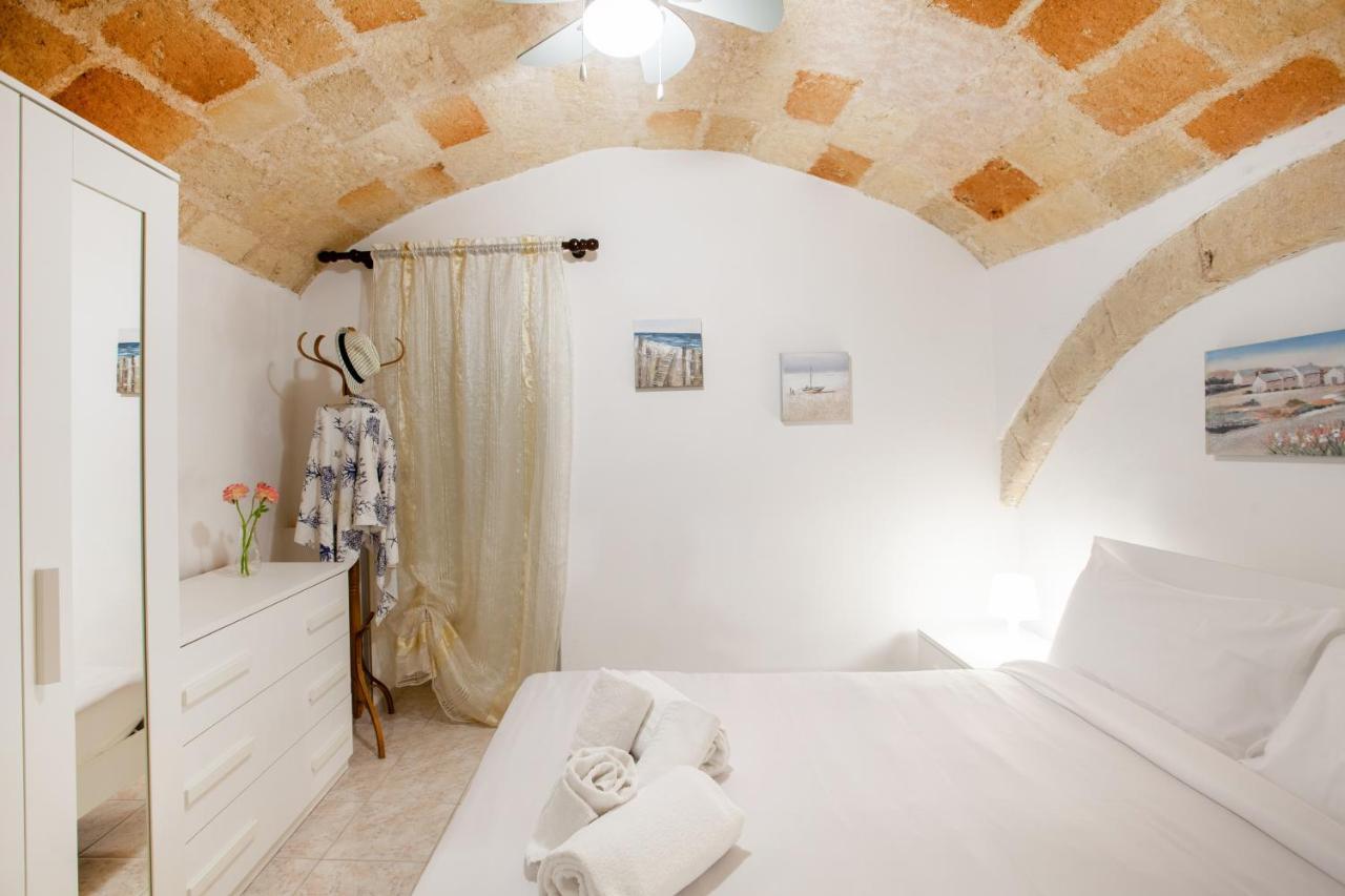 Monopoli Heartbeat - Apartment 200M From Sea Екстер'єр фото